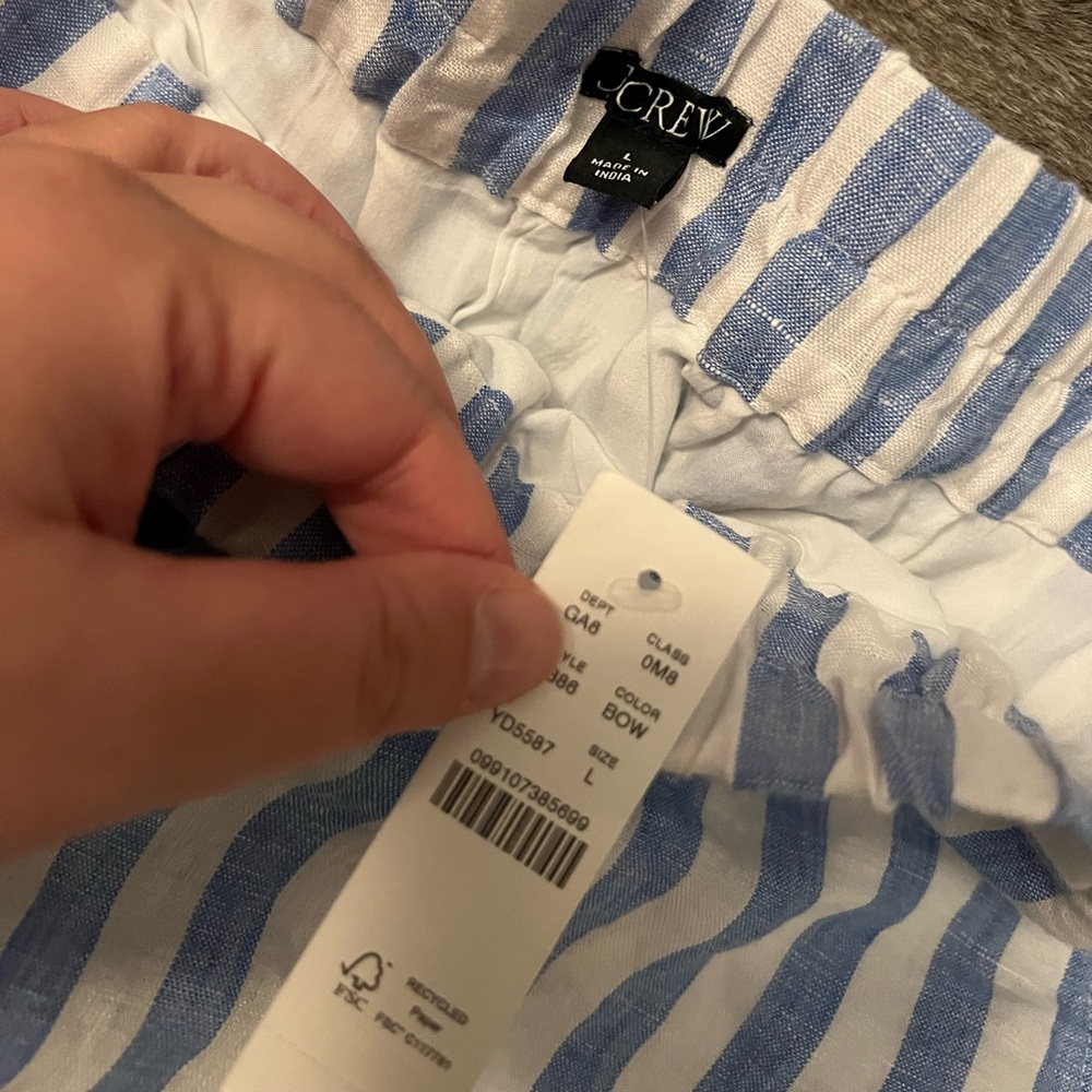 NWT J. Crew Tropez Short In Blue Striped Linen | Size Large - Picture 3 of 5